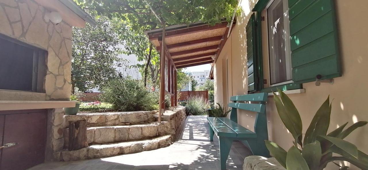 Apartment Taja, Cijela Kuca I Vrt Samo Za Vas Split Exterior photo