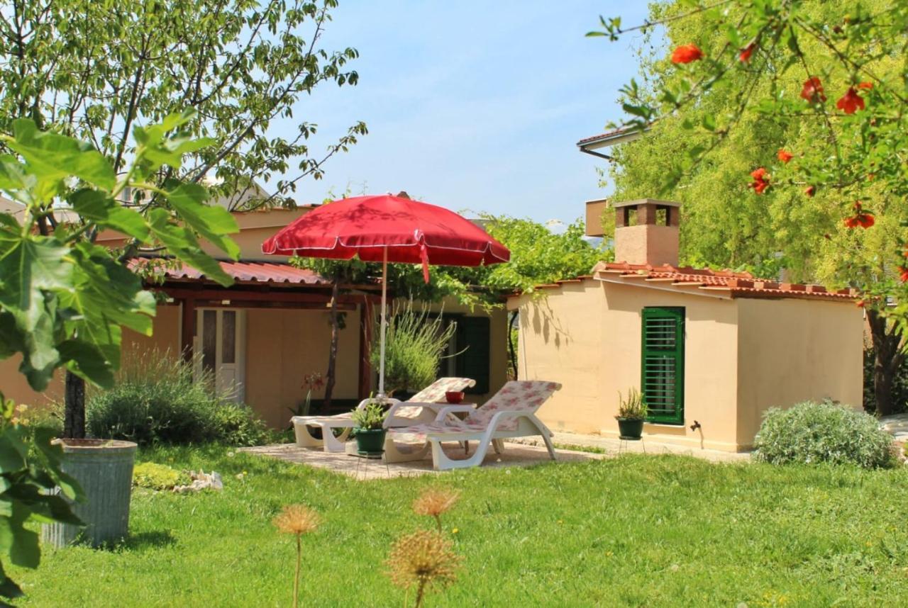 Apartment Taja, Cijela Kuca I Vrt Samo Za Vas Split Exterior photo