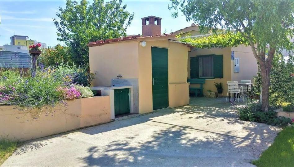 Apartment Taja, Cijela Kuca I Vrt Samo Za Vas Split Exterior photo